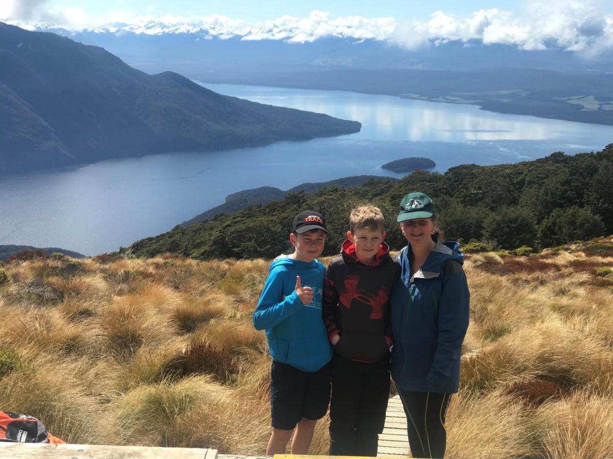 Kepler Oaks Chalet Te Anau Exterior foto
